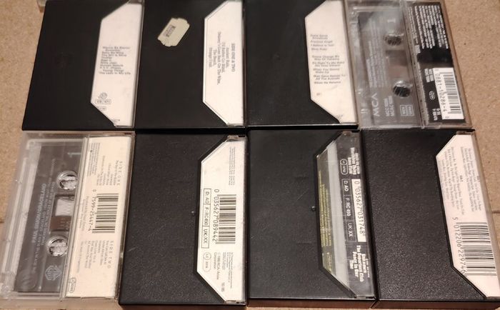 Classic Rock & Pop Cassette Collection - 12 Legends (Pink Floyd, MJ, Queen, Dylan)