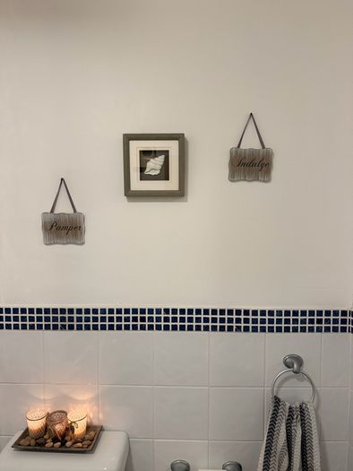 Bathroom decorations