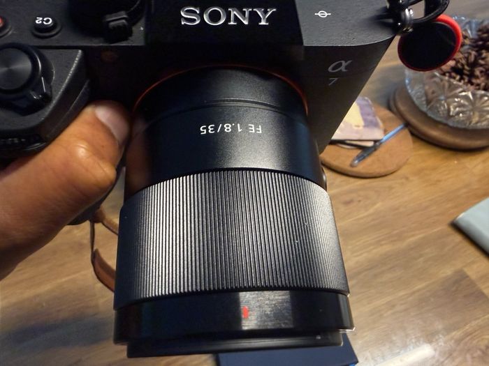 Sony FE 1.8 35mm