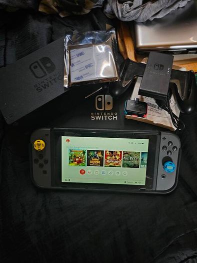 Switch v1 modded with jig jailbreak new spare battery 250