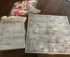 Nails tips + glue