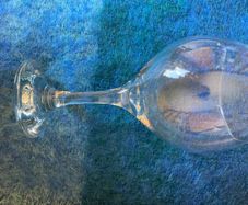 6 Large Wine Glasses. Perfect condition