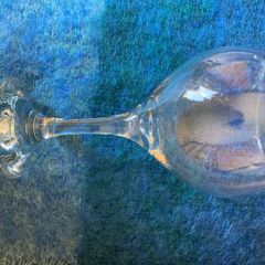 6 Large Wine Glasses. Perfect condition