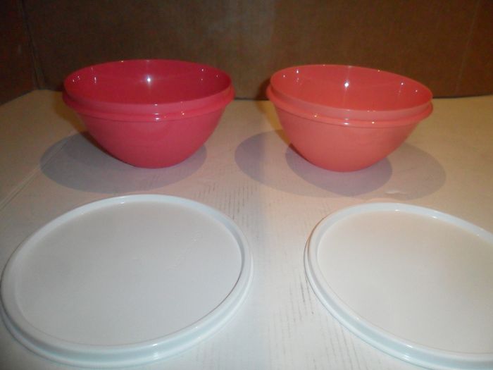 Tupperware wondelier bowl 2 x