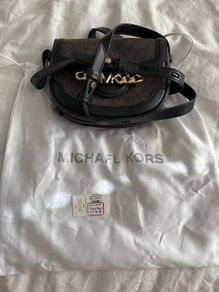 Michael kors crossbody