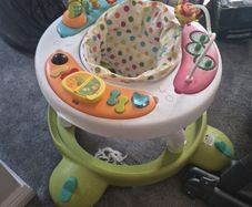 walker and rotating seat 2 in 1