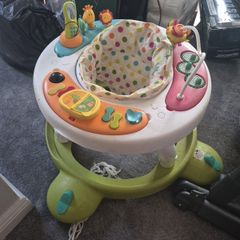 walker and rotating seat 2 in 1