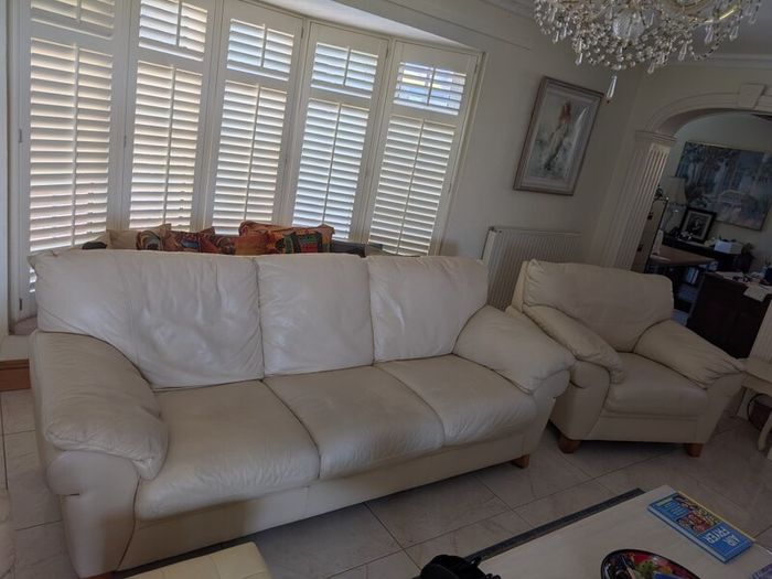 Italian Leather 3 piece suite in cream