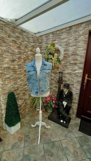 Pull & Bear Distressed Denim Sleeveless Jacket  Unisex  Size Small