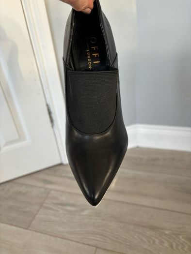 Woman's Office heel