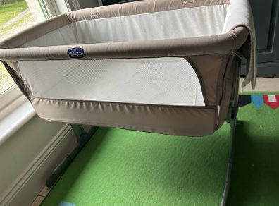 chicco next2me crib cosleeper cot