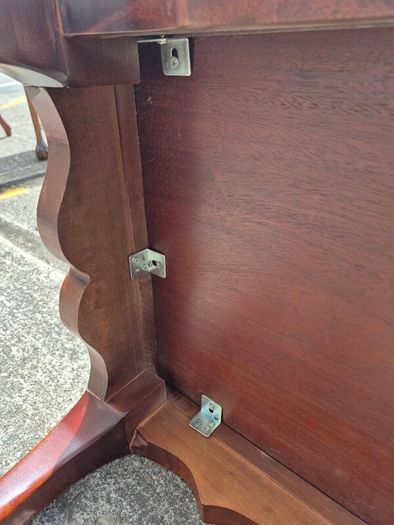 Mahogany Coffee Table - Queen Anne Style