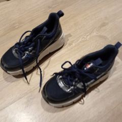 Heely shoes