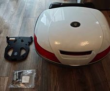 Suzuki Burgman 650 box