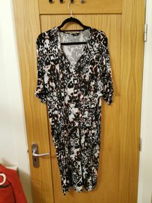 women's dress size 18