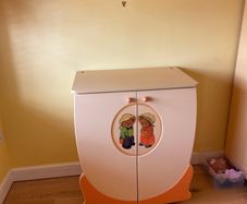 chest of drawers