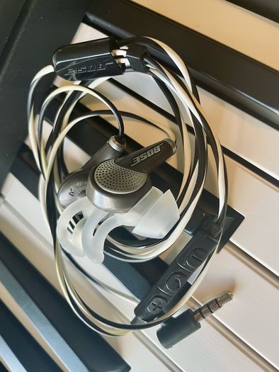 BOSE QC20 earphone (re-cable mortified)