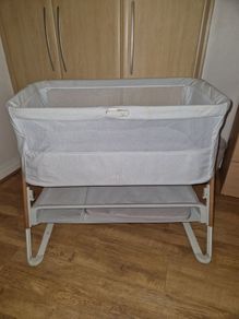 Mamas and Papas Lua bedside crib
