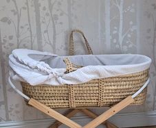 Moses basket & stand