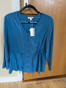 Jaeger  blouse . New . Size 8 Fit 10/12