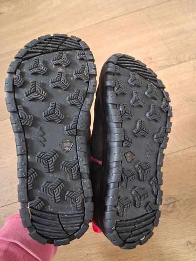 Free. Boys hiking boots. Size 1 .