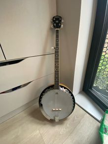 Brand new Washburn banjo