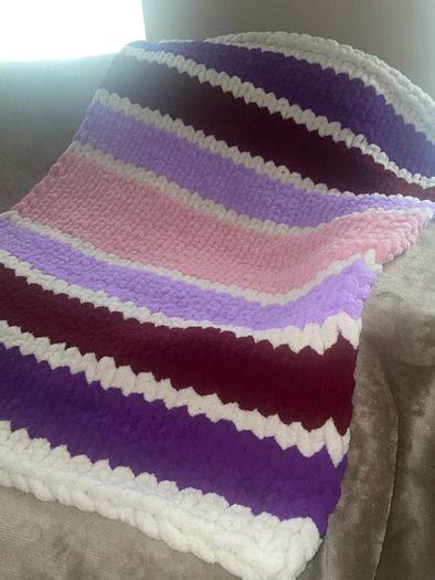 Custom Handmade Chunky Knit Blankets Available
