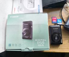 Canon IXUS 100 IS Digital Camera