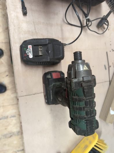 Impact Driver with battery and charger