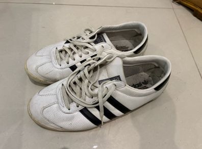 Adidas trainers size 8