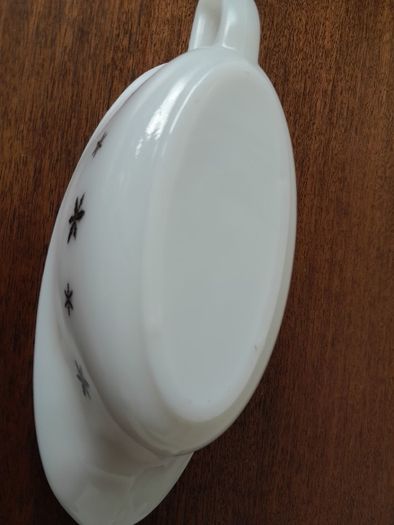 Vintage 1958 Pyrex JAJ gravy boat Snowflake