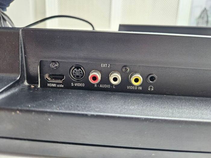 Philips TV 19" incl Wall Mount