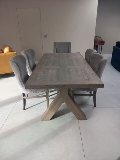Dining Table, Chairs x6, Island Stools x4