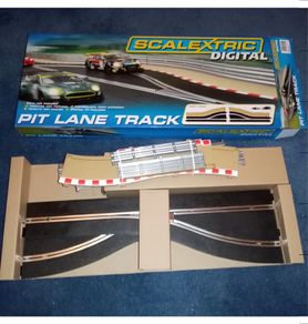 Scalextric Digital C7015 New Right Hand Pit Lane  - Sports Track