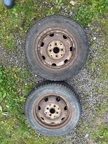 2 tyres + wheels