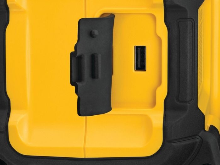 DeWalt 18V XR Compact Bluetooth Speaker DCR011-XJ