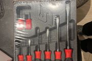 Unopened snap on tool