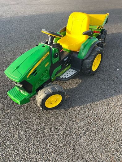 John Deere electric tractor