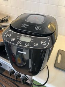 Tower bread maker