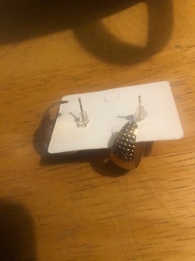 gold coloured Earrings