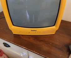 Vintage goldstar 14" yellow CRT tv