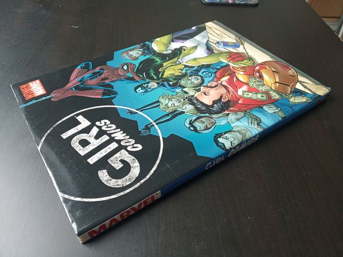 Graphic novel - Girl Comics HC (Marvel)