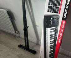 Midi keyboard and stand 50 cheaper than new