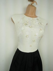 Karen Millen Black White Full Skirted Flower Applique Jacquard Dress