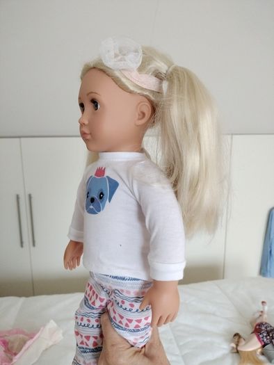Miranda .Generation doll and 3 outfits included