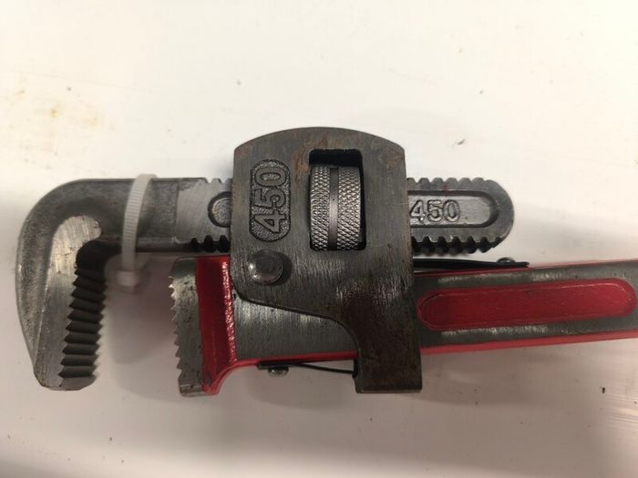 pipe wrench