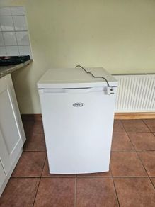 Belling fridge with ice box