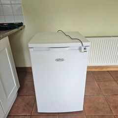Belling fridge with ice box