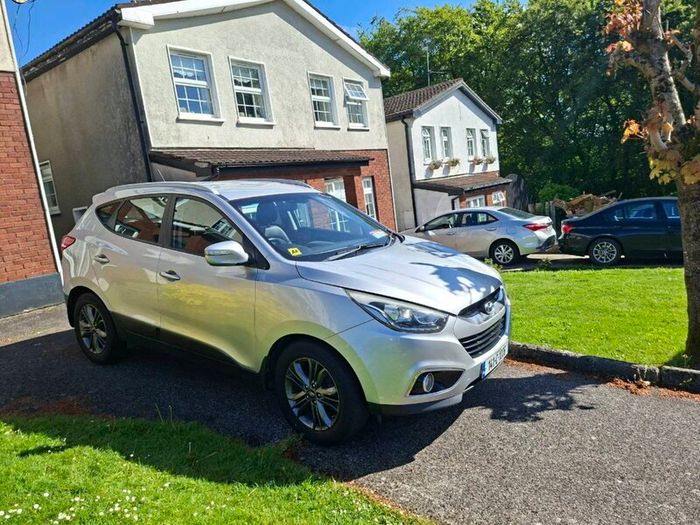 Hyundai x35 Executive