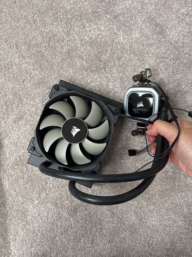 Corsair H60 Liquid CPU Cooler